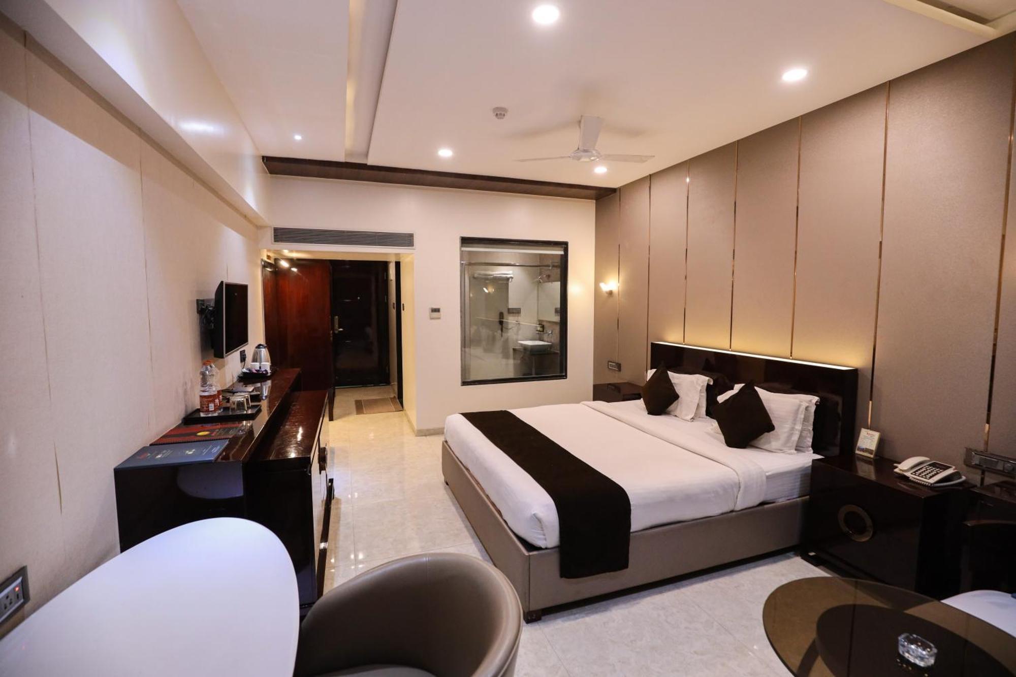 Hotel Atithi, Aurangabad Eksteriør billede