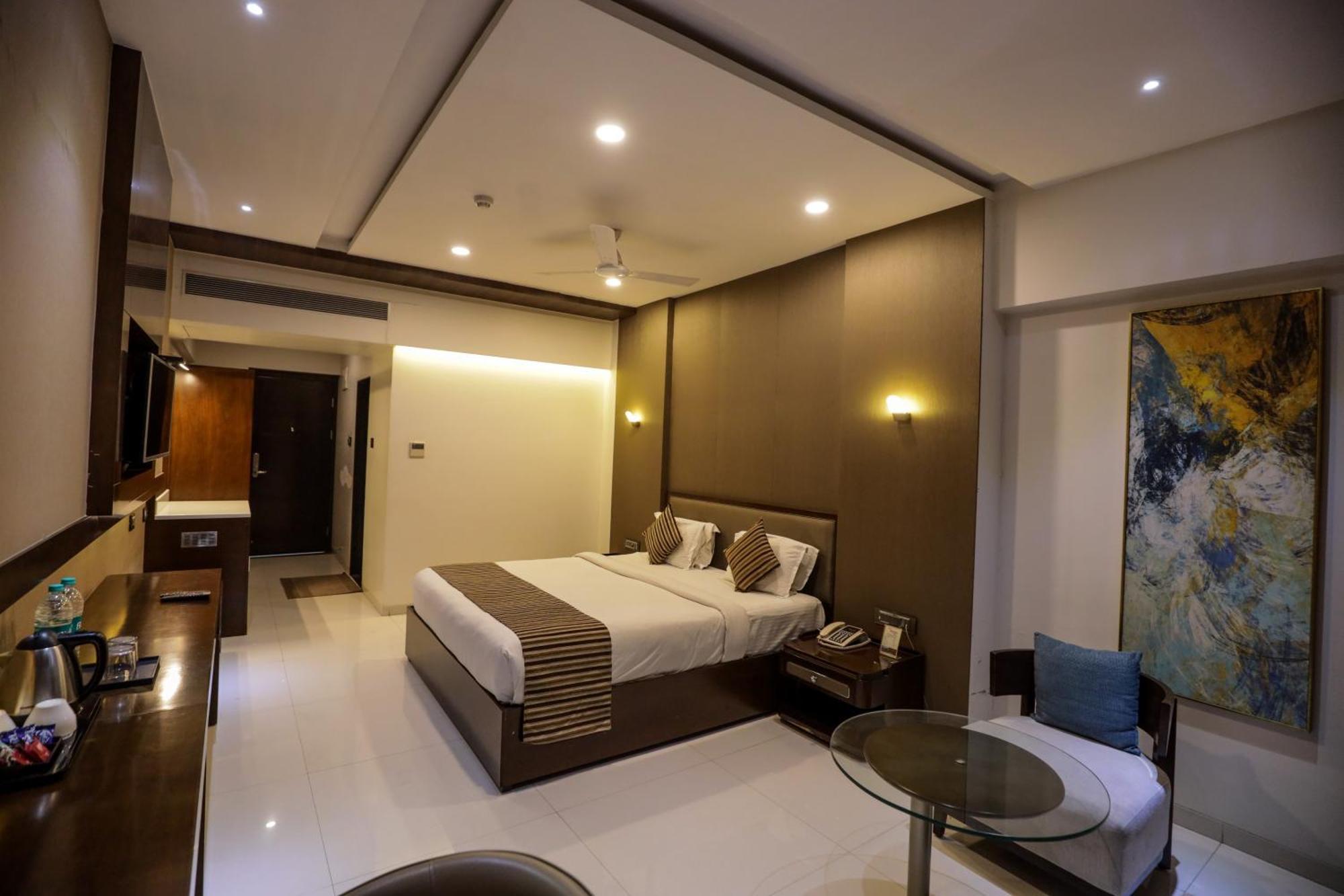 Hotel Atithi, Aurangabad Eksteriør billede